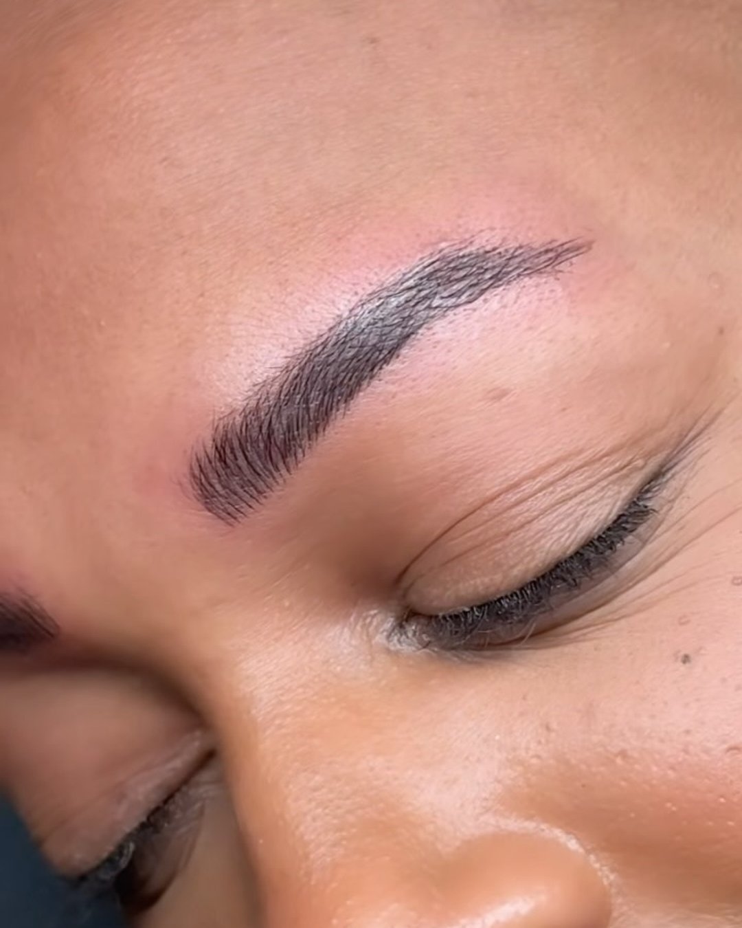 Brow result by Thee Best Brows in Miami, close-up 2 of 9